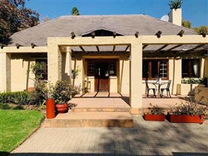 4 Bed House in Orchards