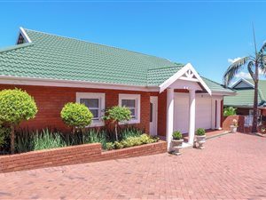 3 Bed Townhouse in Mt Edgecombe Estate 1 & 2