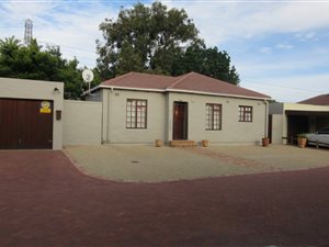 3 Bedroom House in Edgemead
