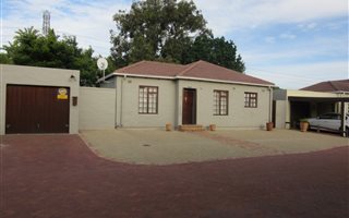 3 Bedroom House in Edgemead