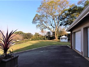 564 m² Land available in Athlone