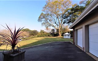 564 m² Land available in Athlone