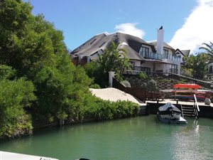611 m² Land available in St Francis Bay Canals