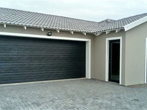 3 Bed House in Overbaakens