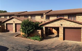 2 Bedroom Townhouse in Weltevreden Park