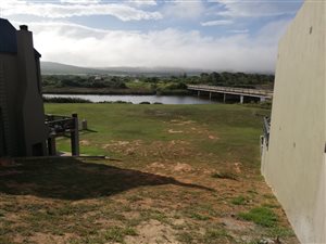 193 m² Land available in Hartenbos Heuwels