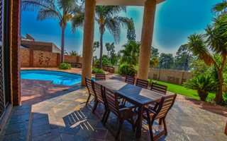 4 Bedroom House in Eldoraigne