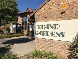 2 Bed Apartment in Midridge Park