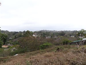 1800 m² Land available in Cowies Hill
