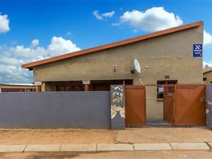3 Bed House in Krugersdorp Central