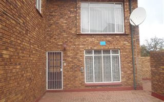 2 Bedroom Townhouse in Heidelberg Central