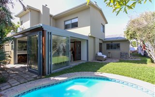 5 Bedroom House in Melkbosstrand