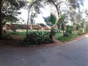 3 Bed Apartment in Sinoville
