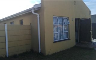 2 Bedroom House in Weltevreden Valley