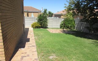 3 Bedroom House in Protea Heights