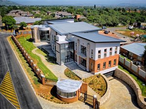 168 m² Commercial space in Amorosa