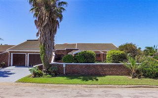 3 Bedroom House in Bluewater Bay