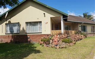 4 Bedroom House in Hayfields
