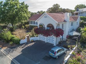 4 Bed House in Pearl Marina
