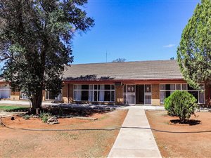 4 Bed House in Barkly West