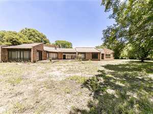 18 ha Farm in Doornkloof