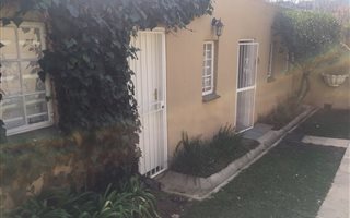 1 Bedroom Garden Cottage in Chartwell AH