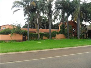 5 Bed House in Rietvalleipark