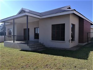 3 Bed House in Colts Hill