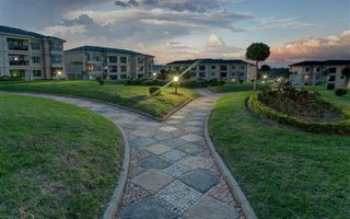 2 Bedroom Apartment in Summerset
