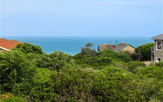 634 m² Land available in Boggomsbaai