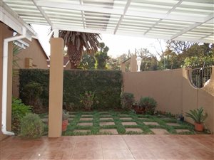 3 Bed Townhouse in Lynnwood Manor