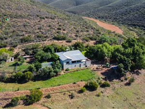 765 ha Farm in Oudtshoorn