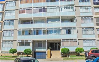 2 Bedroom Apartment in Humewood