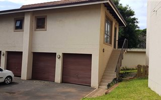 2 Bedroom Apartment in Illovo Beach