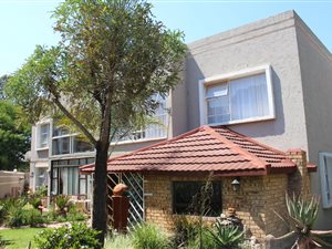 2 Bedroom Flat in Greenhills
