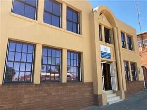 360 m² Office Space in Krugersdorp Central