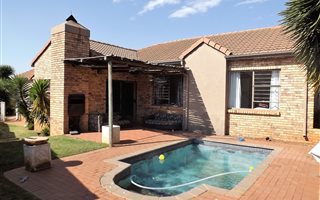 3 Bedroom House in Weltevreden Park