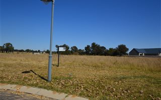 975 m² Land available in Sasolburg