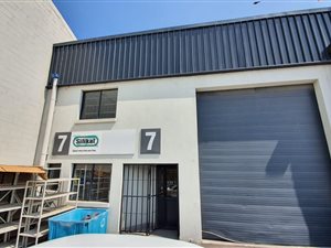275 m² Industrial space in Airport Industria