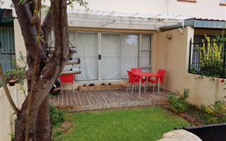 2 Bedroom Townhouse in Menlyn
