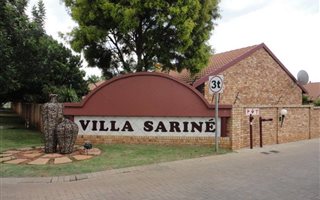2 Bedroom Simplex in Rooihuiskraal North