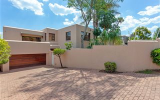 4 Bedroom House in Bryanston West