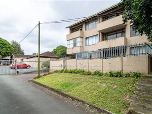1 Bed Apartment in Manors