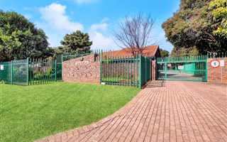 3 Bedroom Townhouse in Birchleigh North