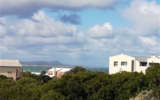 612 m² Land available in Klipfonteyn