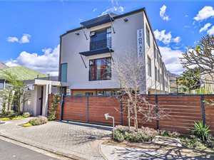 2 Bed Apartment in Observatory