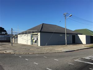 240 m² Industrial space in North End