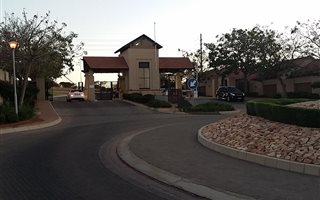 893 m² Land available in Thornhill