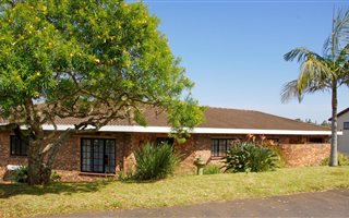 3 Bedroom Simplex in Glenmore