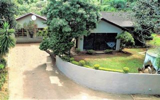 3 Bedroom House in Padfield Park